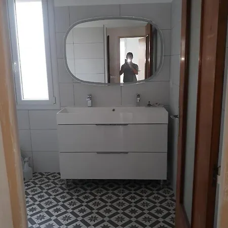 Villa A La *