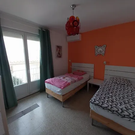 A La Villa *