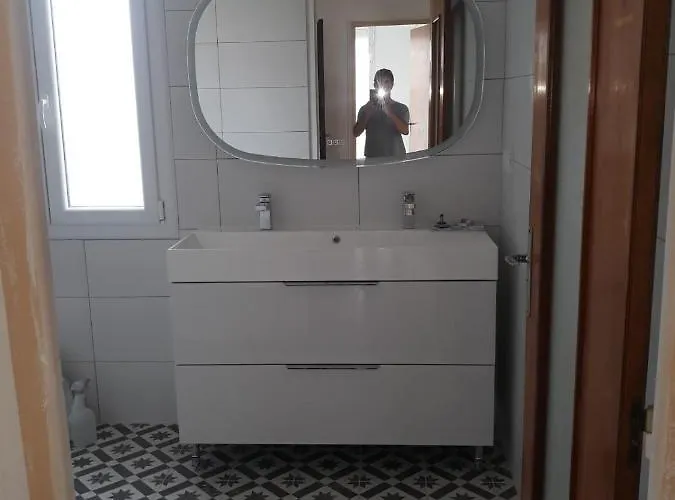 Villa A La *