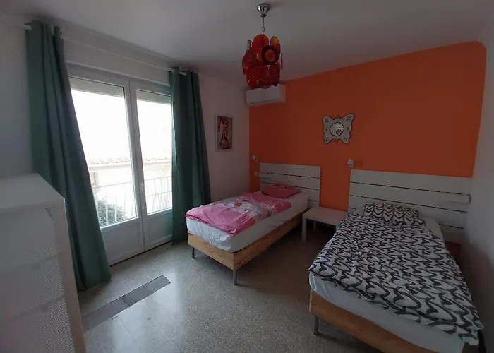 A La Villa *